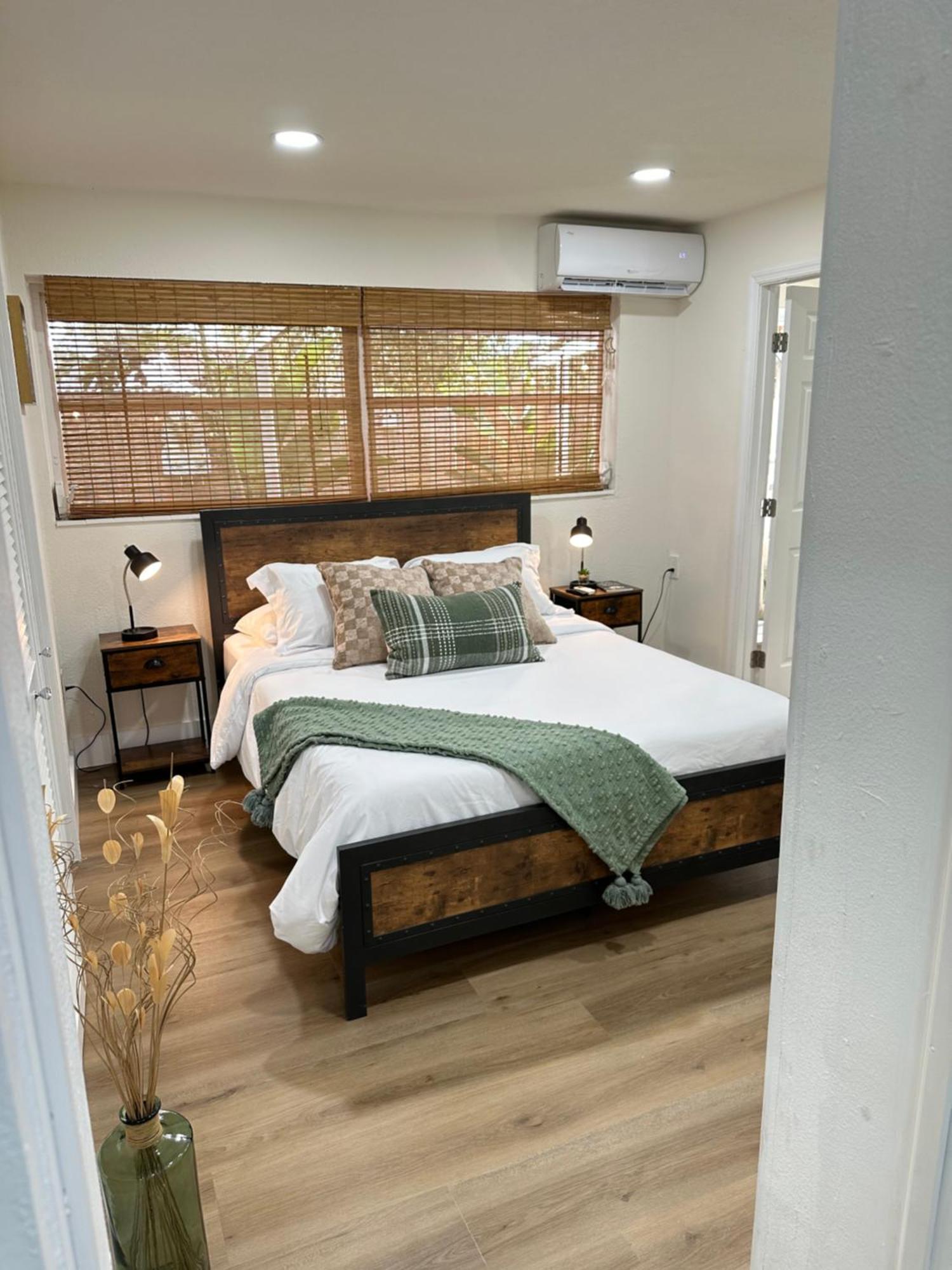 Peaceful Studio Clearwater Beach Exterior photo